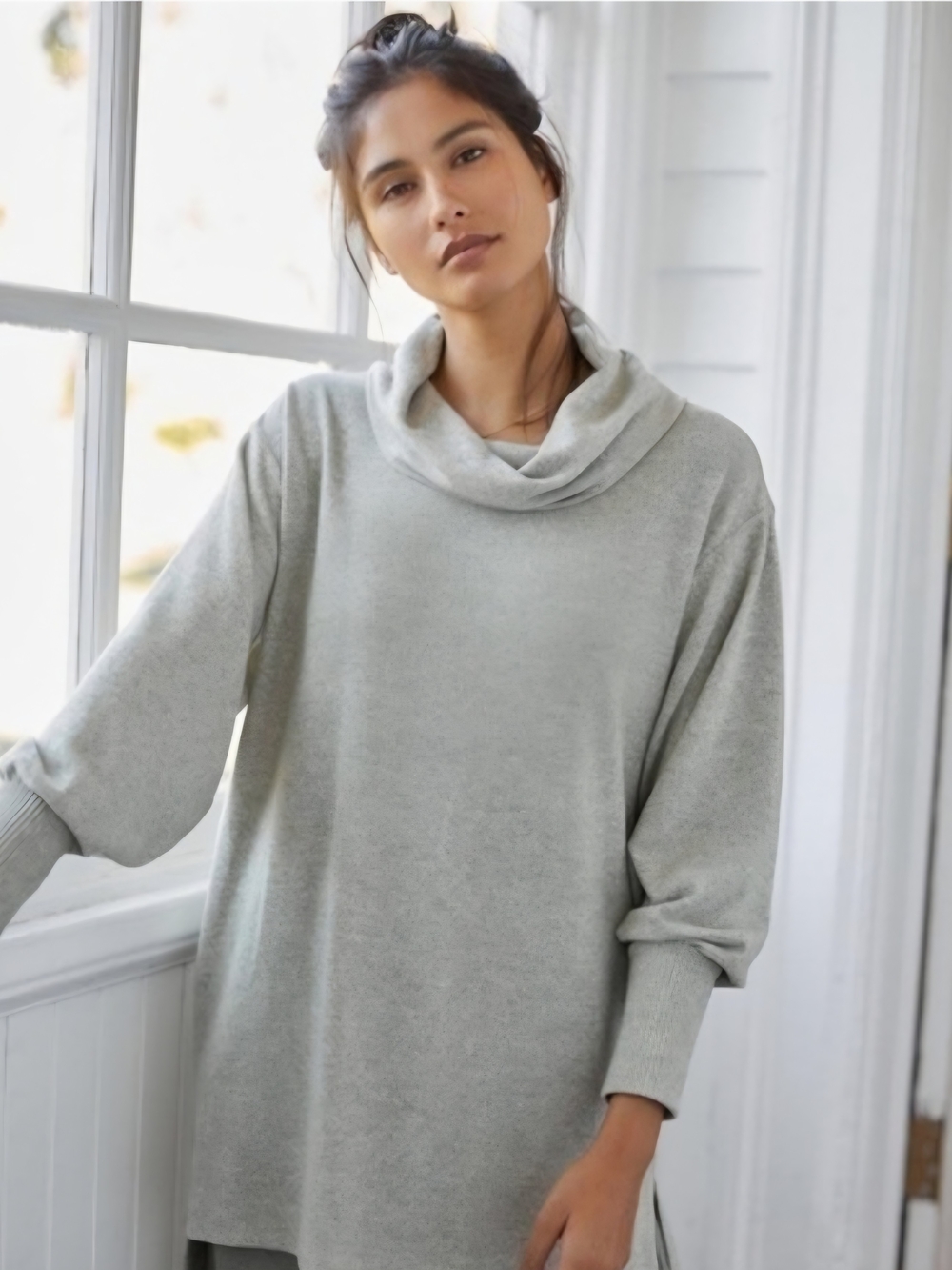 easel Light Gray Cowl Neck Sweater Tunic Size Medium NWT